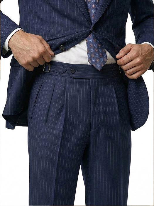 Abito Sartoriale Gessato Blu con Rever a Lancia