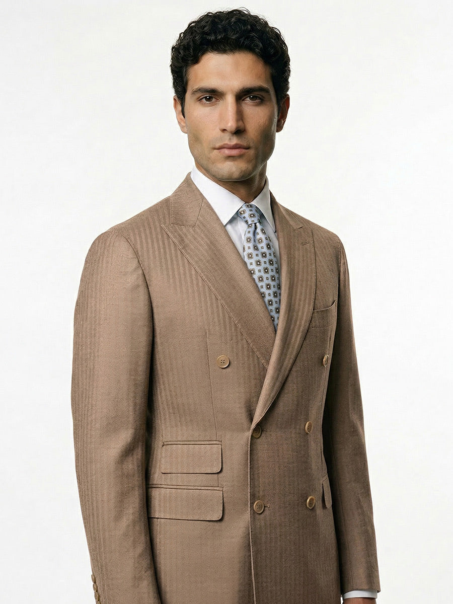 Abito Sartoriale Doppio Petto Spinato Beige Con Rever a Lancia